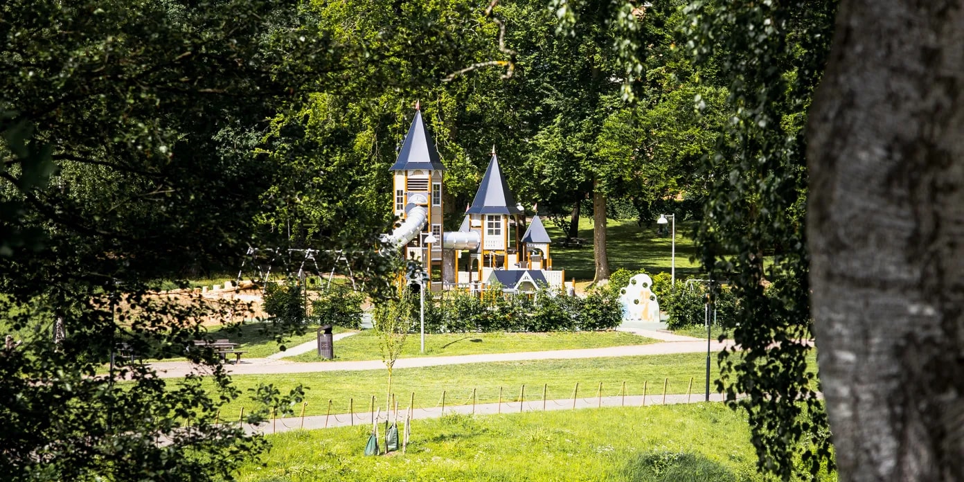 Vy över lekplatsen Kurorten i Boulognerskogen.